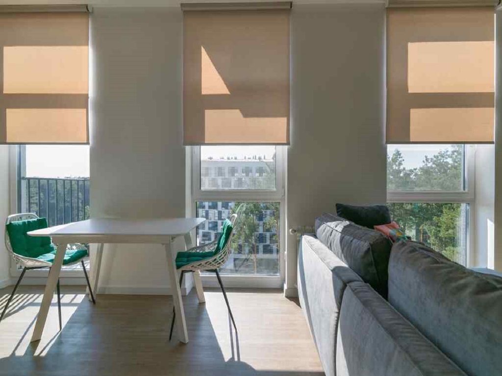 8 Artistic Ways to Integrate Roller Blinds in Home Decors